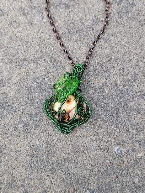 Regalite w/ Copper Pumpkin Pendant in Green Craft Wire