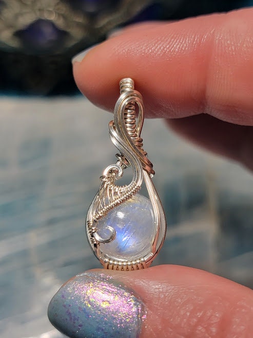 Mini Blue Flash Rainbow Moonstone in Sterling Silver