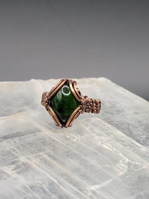 Chrome Diopside in Antiqued Copper Ring Size 9