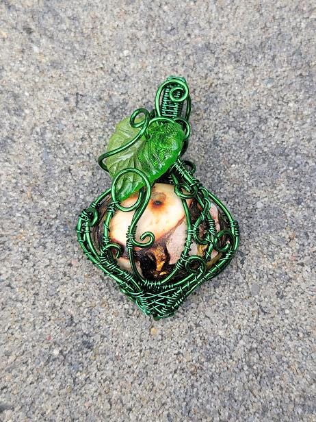 Regalite w/ Copper Pumpkin Pendant in Green Craft Wire