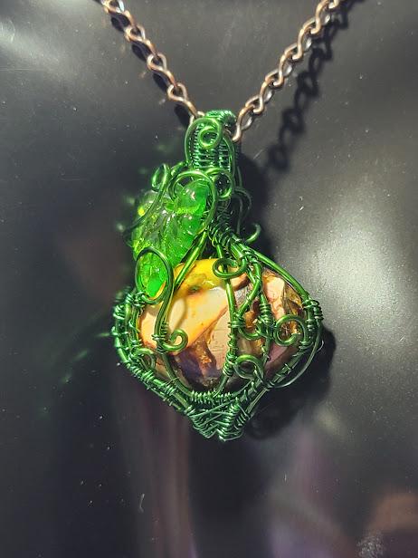 Regalite w/ Copper Pumpkin Pendant in Green Craft Wire